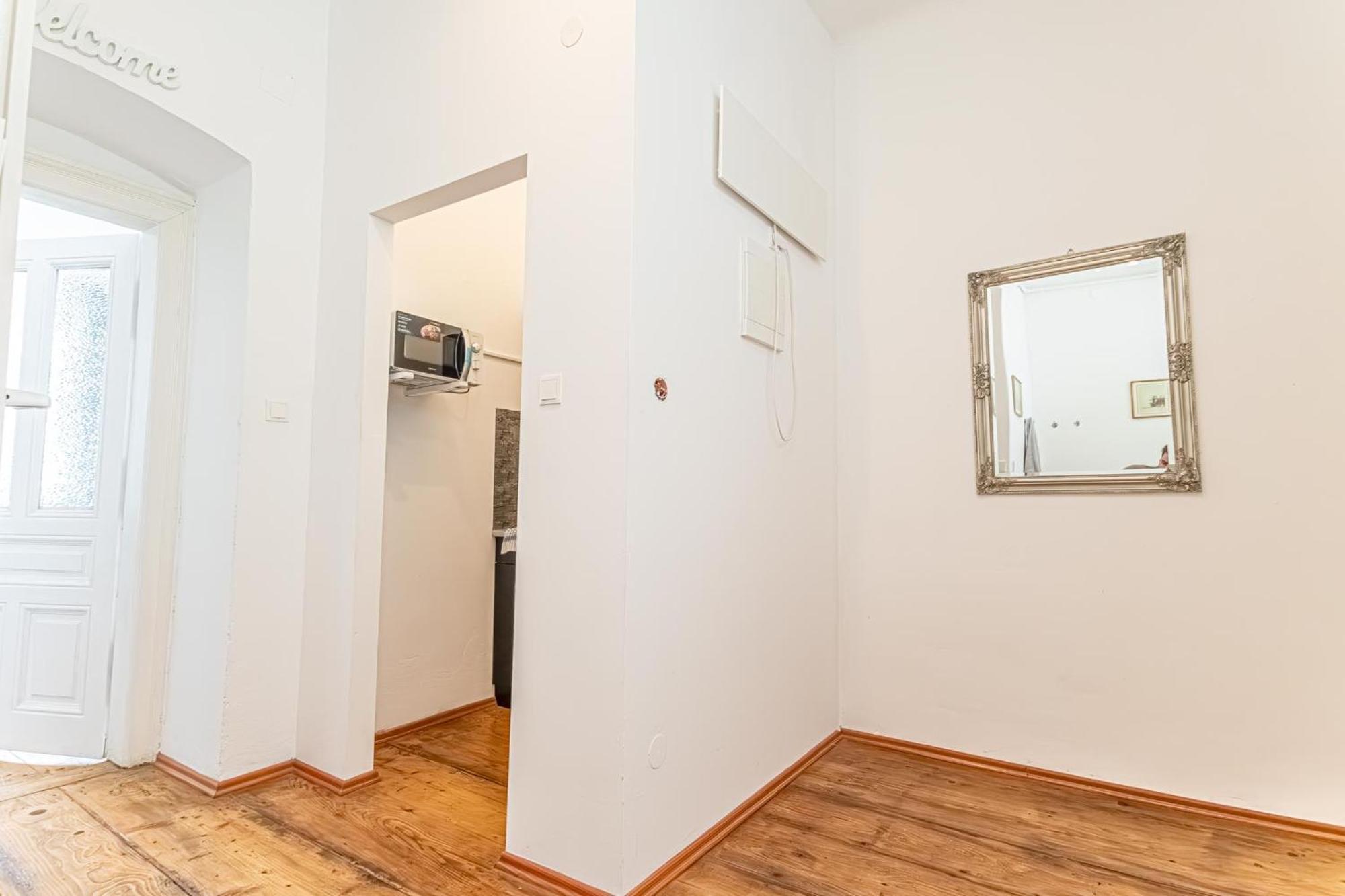 Stylish 1Br Apartment- Near Westbahnhof U3&U6 Wien Eksteriør billede