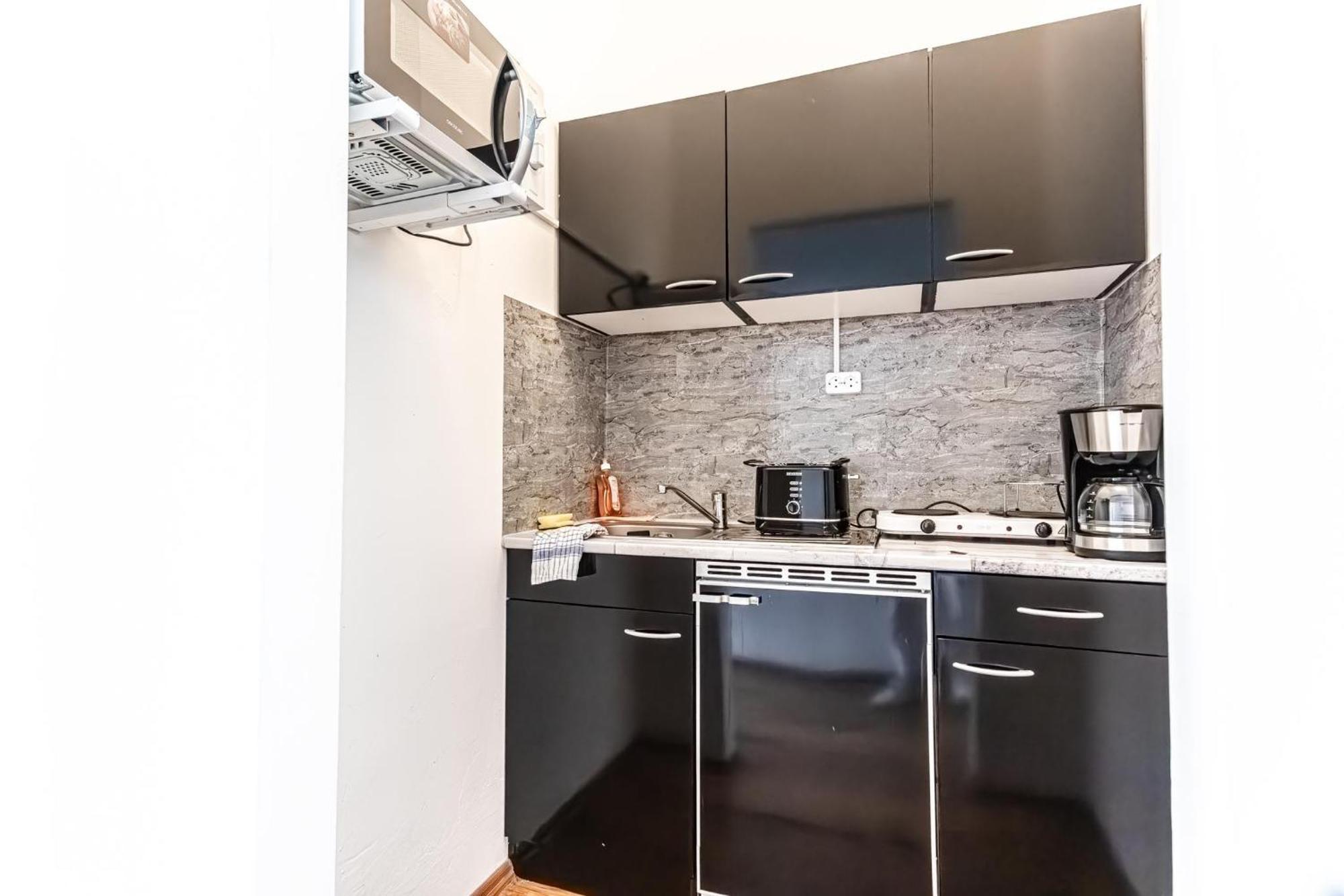 Stylish 1Br Apartment- Near Westbahnhof U3&U6 Wien Eksteriør billede